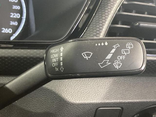 Ｔ－クロス ＴＳＩ　アクティブ　ＡＣＣ　バックカメラ　キーレスエントリー　後方死角検知機能　ブレーキアシスト　駐車支援システム　レーンアシスト　純正ナビ　１６インチアルミホイール　ＬＥＤヘッドライト　レザーシフトノブ（42枚目）