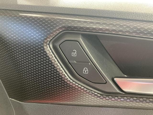 Ｔ－クロス ＴＳＩ　アクティブ　ＡＣＣ　バックカメラ　キーレスエントリー　後方死角検知機能　ブレーキアシスト　駐車支援システム　レーンアシスト　純正ナビ　１６インチアルミホイール　ＬＥＤヘッドライト　レザーシフトノブ（48枚目）