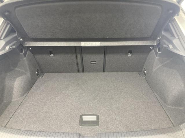 Ｔ－ロック ＴＤＩ　スポーツ　ナビ　バックカメラ　パワーテールゲート　ＡＣＣ　ＬＥＤヘッドライト　スマートキー　フロントアシスト　レーンアシスト　コーナーセンサー　認定中古車（10枚目）