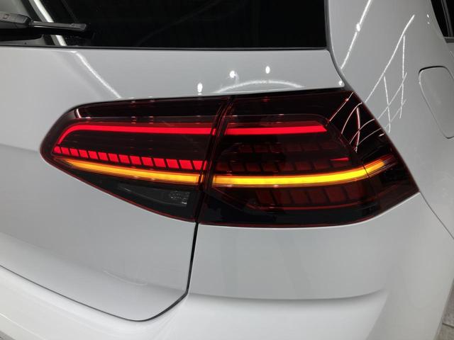 ゴルフ ＴＳＩコンフォートライン　マイスター　ＡＣＣ　オートホールド　純正ナビ　１７インチアルミホイール　パドルシフト　バックカメラ　レザーステイリング　障害物センサー　レーンアシスト　駐車支援システム　スマートエントリー　フォグランプ（28枚目）