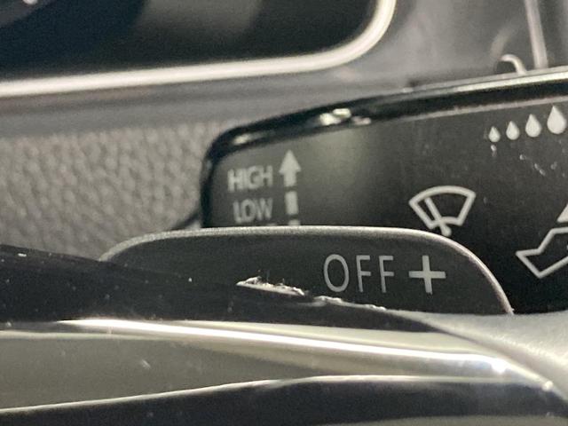 ゴルフ ＴＳＩコンフォートライン　マイスター　ＡＣＣ　オートホールド　純正ナビ　１７インチアルミホイール　パドルシフト　バックカメラ　レザーステイリング　障害物センサー　レーンアシスト　駐車支援システム　スマートエントリー　フォグランプ（33枚目）