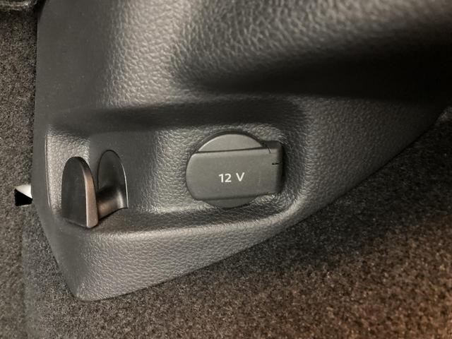 ゴルフ ＴＳＩコンフォートライン　マイスター　ＡＣＣ　オートホールド　純正ナビ　１７インチアルミホイール　パドルシフト　バックカメラ　レザーステイリング　障害物センサー　レーンアシスト　駐車支援システム　スマートエントリー　フォグランプ（41枚目）