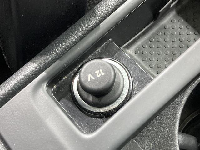 ゴルフ ＴＳＩコンフォートライン　マイスター　ＡＣＣ　オートホールド　純正ナビ　１７インチアルミホイール　パドルシフト　バックカメラ　レザーステイリング　障害物センサー　レーンアシスト　駐車支援システム　スマートエントリー　フォグランプ（54枚目）