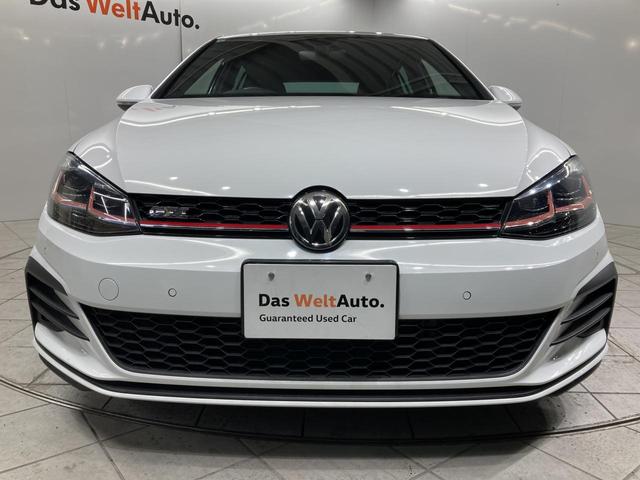 ゴルフＧＴＩ ベースグレード　ＧＴＩ専用インテリア　１８インチアルミホイール　障害物センサー　ＬＥＤヘッドライト　ＧＴＩ専用エクステリア　ＡＣＣ付　コーナリングライト　スポーツサスペンション　パドルシフト　リアフォグランプ（12枚目）