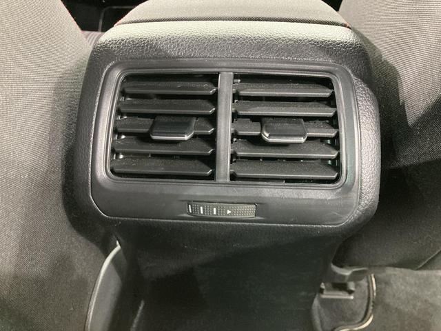 ゴルフＧＴＩ ベースグレード　ＧＴＩ専用インテリア　１８インチアルミホイール　障害物センサー　ＬＥＤヘッドライト　ＧＴＩ専用エクステリア　ＡＣＣ付　コーナリングライト　スポーツサスペンション　パドルシフト　リアフォグランプ（68枚目）