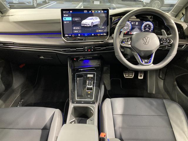 ゴルフＲ アドバンス　レザーシート　ＤＣＣ　ＩＱライト　１９インチアルミ　シートヒーター　シートベンチレーション　１２．９インチディスプレイ　デジタルメーター　ＩＤＡボイスアシスタント　認定中古車（3枚目）