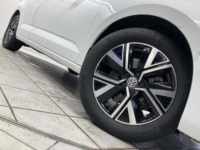 �������A���~���w�������������ă��f���ʂɃf�U�C������Ă��܂��B�����̃f�U�C���̓N���}�̈�ۂ�傫���ς��܂����A�O���[�h�̃C���[�W�ɍ����悤�ɍl�����Ă���܂��B�x