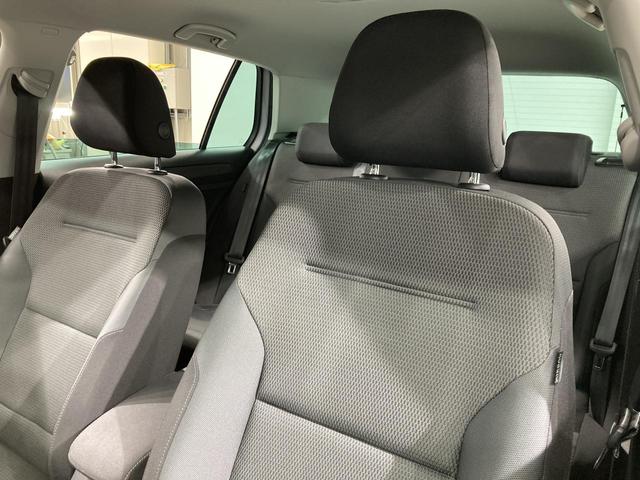 ���i�K�����̎蓮�V�[�g�͏Փˈ��S�����l���A���N���C�j���O���_�C�������ɂ��Ă���܂��B��������Ԏp���ɂ���ĉ^�]�̂��₷���ƁA������̍ۂɏ���ی�\�͂��ő���ɍ��߂܂��B