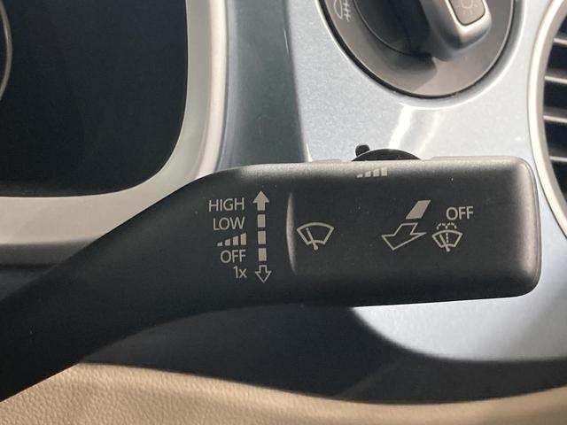 ザ・ビートル デザインマイスター クルーズコントロール 純正ナビ 17インチアルミホイール エンブレム内蔵バックカメラ フルセグTV レザーシート シートヒーター オートライト スマートキー 2ゾーンオートエアコン(32枚目)