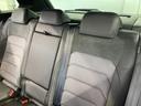 シートは適度な硬さによって長時間の運転でも疲れにくいと定評があります。国産車とは全く違った座り心地ですが、長年培われた欧州の椅子文化をご体感ください。