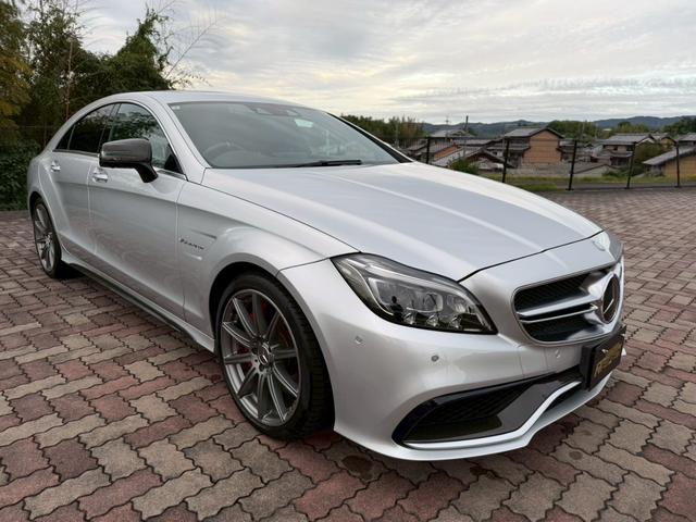 CLSクラス CLS63 S カーボンパッケージ サンルーフ ETC スマートキー クルーズコントロール バックカメラ 電動トランク パワーシート AMGレッドキャリパー カーボンPKG専用パーツ 革シート(3枚目)