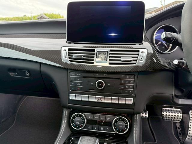 CLSクラス CLS63 S カーボンパッケージ サンルーフ ETC スマートキー クルーズコントロール バックカメラ 電動トランク パワーシート AMGレッドキャリパー カーボンPKG専用パーツ 革シート(24枚目)