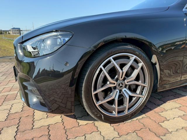 Ｅクラスステーションワゴン Ｅ２２０ｄ　ステーションワゴン　スポーツ　ＡＭＧラインインテリアＰＫＧ　エクスクルーシブＰＫＧ　レーダーセーフティーＰＫＧ　パノラミックスライディングルーフ　ブルメスタサウンド　ヘッドアップディスプレイ　ナッパレザーシート　パワーバックゲート（4枚目）