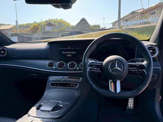 Ｅクラスステーションワゴン Ｅ２２０ｄ　ステーションワゴン　スポーツ　ＡＭＧラインインテリアＰＫＧ　エクスクルーシブＰＫＧ　レーダーセーフティーＰＫＧ　パノラミックスライディングルーフ　ブルメスタサウンド　ヘッドアップディスプレイ　ナッパレザーシート　パワーバックゲート（14枚目）
