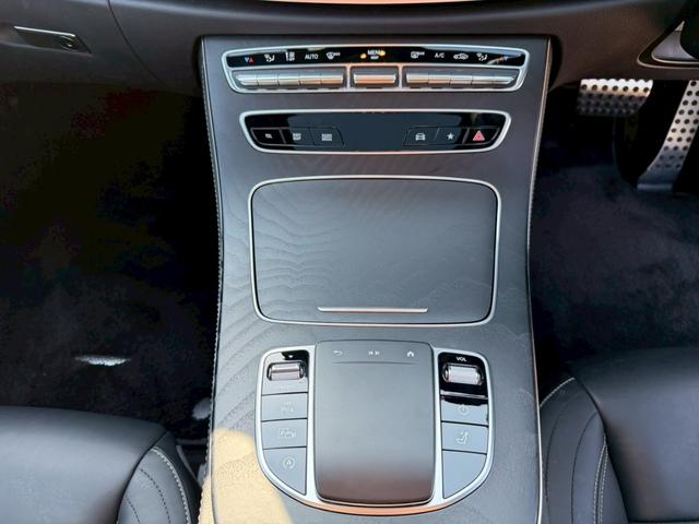 Ｅクラスステーションワゴン Ｅ２２０ｄ　ステーションワゴン　スポーツ　ＡＭＧラインインテリアＰＫＧ　エクスクルーシブＰＫＧ　レーダーセーフティーＰＫＧ　パノラミックスライディングルーフ　ブルメスタサウンド　ヘッドアップディスプレイ　ナッパレザーシート　パワーバックゲート（18枚目）