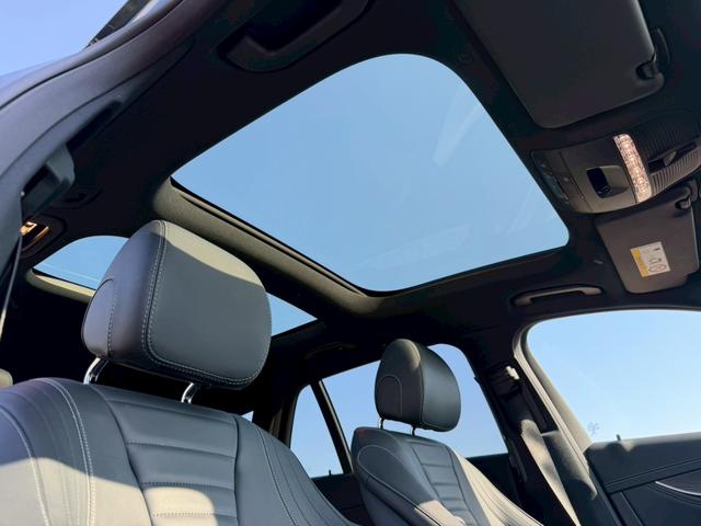 Ｅクラスステーションワゴン Ｅ２２０ｄ　ステーションワゴン　スポーツ　ＡＭＧラインインテリアＰＫＧ　エクスクルーシブＰＫＧ　レーダーセーフティーＰＫＧ　パノラミックスライディングルーフ　ブルメスタサウンド　ヘッドアップディスプレイ　ナッパレザーシート　パワーバックゲート（20枚目）