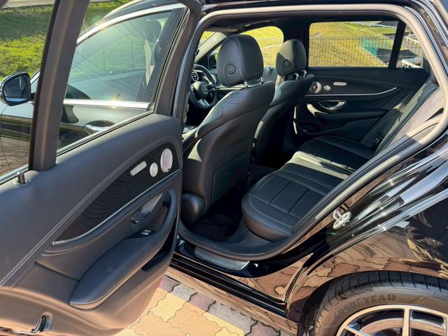 Ｅクラスステーションワゴン Ｅ２２０ｄ　ステーションワゴン　スポーツ　ＡＭＧラインインテリアＰＫＧ　エクスクルーシブＰＫＧ　レーダーセーフティーＰＫＧ　パノラミックスライディングルーフ　ブルメスタサウンド　ヘッドアップディスプレイ　ナッパレザーシート　パワーバックゲート（26枚目）