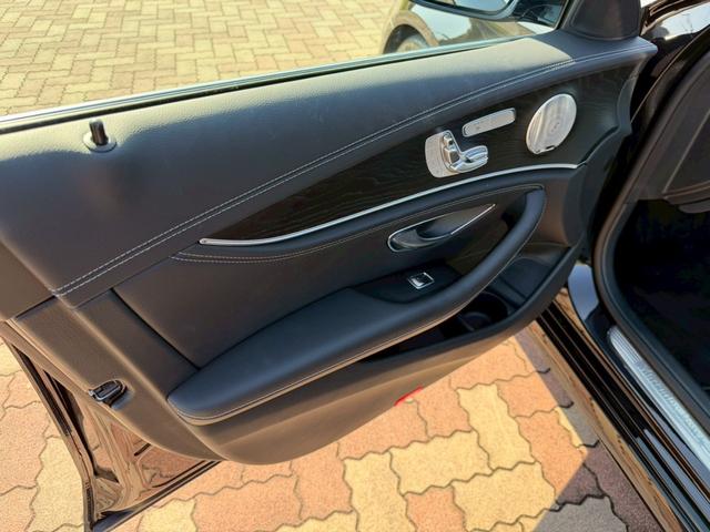 Ｅクラスステーションワゴン Ｅ２２０ｄ　ステーションワゴン　スポーツ　ＡＭＧラインインテリアＰＫＧ　エクスクルーシブＰＫＧ　レーダーセーフティーＰＫＧ　パノラミックスライディングルーフ　ブルメスタサウンド　ヘッドアップディスプレイ　ナッパレザーシート　パワーバックゲート（28枚目）