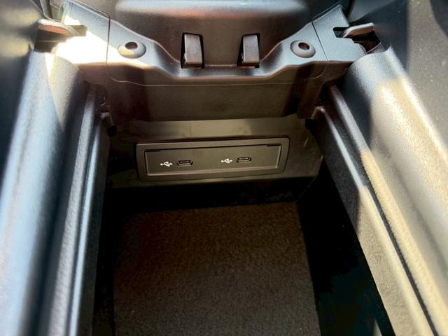 Ｅクラスステーションワゴン Ｅ２２０ｄ　ステーションワゴン　スポーツ　ＡＭＧラインインテリアＰＫＧ　エクスクルーシブＰＫＧ　レーダーセーフティーＰＫＧ　パノラミックスライディングルーフ　ブルメスタサウンド　ヘッドアップディスプレイ　ナッパレザーシート　パワーバックゲート（30枚目）