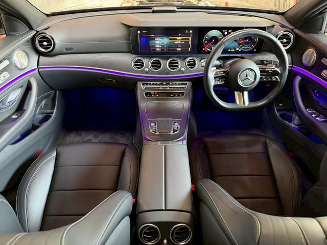 Ｅクラスステーションワゴン Ｅ２２０ｄ　ステーションワゴン　スポーツ　ＡＭＧラインインテリアＰＫＧ　エクスクルーシブＰＫＧ　レーダーセーフティーＰＫＧ　パノラミックスライディングルーフ　ブルメスタサウンド　ヘッドアップディスプレイ　ナッパレザーシート　パワーバックゲート（35枚目）