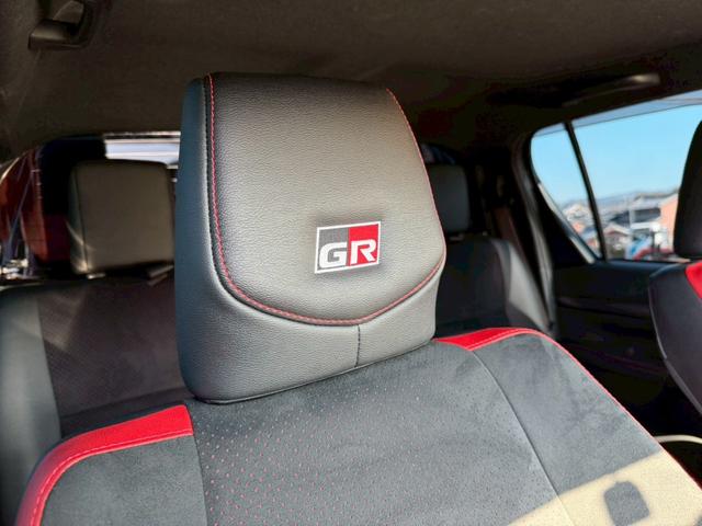 ハイラックス Z GRスポーツ 4WD ARB製キャノピー ナビ機能付きディスプレイオーディオ 全方位カメラ クリアランスソナー LEDヘッドライト パドルシフト 純正18インチアルミホイール D席パワーシート スマートキー(18枚目)