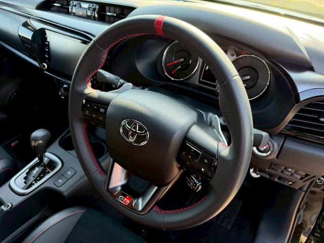 ハイラックス Z GRスポーツ 4WD ARB製キャノピー ナビ機能付きディスプレイオーディオ 全方位カメラ クリアランスソナー LEDヘッドライト パドルシフト 純正18インチアルミホイール D席パワーシート スマートキー(19枚目)