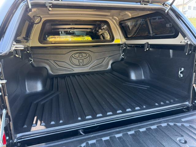 ハイラックス Z GRスポーツ 4WD ARB製キャノピー ナビ機能付きディスプレイオーディオ 全方位カメラ クリアランスソナー LEDヘッドライト パドルシフト 純正18インチアルミホイール D席パワーシート スマートキー(28枚目)