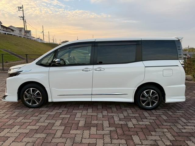 ヴォクシー ZS 煌II ZS 煌II モデリスタエアロ 純正10インチナビ Bluetoothオーディオ DVD再生 フルセグ バックカメラ クルーズコントロール 両側パワースライド LEDヘッドライト(8枚目)