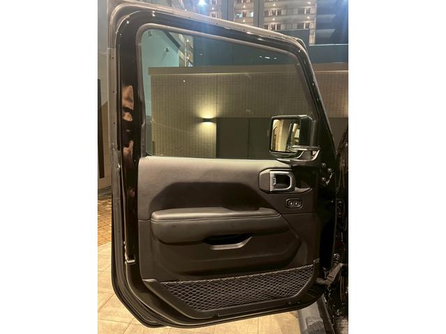 ジープ・ラングラーアンリミテッド サハラ ローンチエディション サハラ ローンチエディション(5名)(31枚目)