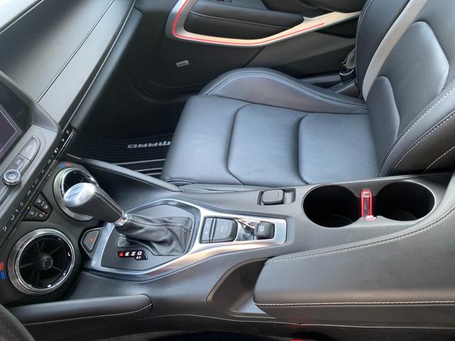 シボレーカマロ シボレー ｌｔ ｒｓ 正規ディーラー車 ブラックレザー シートヒーター シートエアコン 純正２０ｉｎアルミ ａｐｐｌｅｃａｒｐｌａｙ ｕｓｂ接続 ａｎｄｒｏｉｄ置くだけ充電 ｅｔｃ キセノンヘッドライト バックモニター 兵庫県 ｌｔ ｒｓ 正規