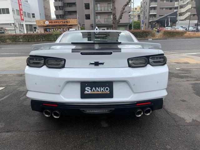 シボレーカマロ ＳＳ　ワンオーナー　ディーラー車　黒革　シートヒーター・クーラー　電動シート　ＡｐｐｌｅＣａｒＰｌａｙ　デジタルインナーミラー　バックカメラ　クルーズコントロール　ブラインドスポットモニター　ＬＥＤライト（9枚目）