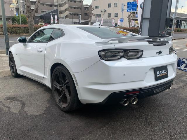 シボレーカマロ ＳＳ　ワンオーナー　ディーラー車　黒革　シートヒーター・クーラー　電動シート　ＡｐｐｌｅＣａｒＰｌａｙ　デジタルインナーミラー　バックカメラ　クルーズコントロール　ブラインドスポットモニター　ＬＥＤライト（11枚目）