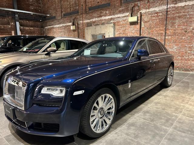 Royal Blue Rolls Royce Wraith  Rolls royce Rolls royce coupe Royce