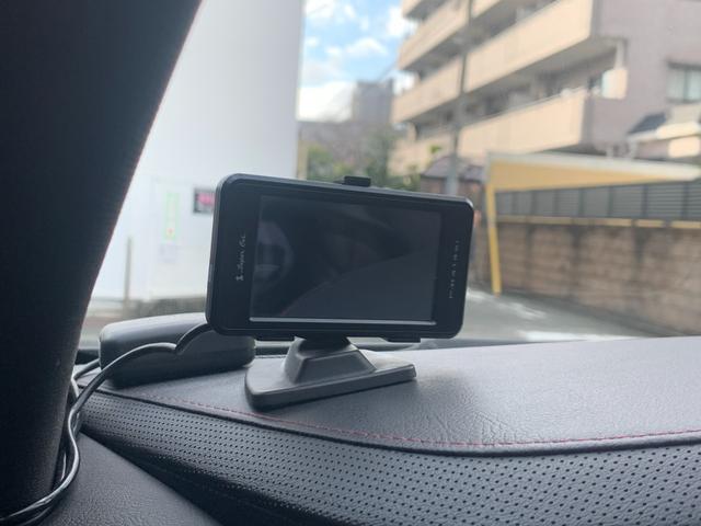 プレミアム　黒革　シートヒーター・クーラー　リアディフューザー　サンルーフ　地デジ　ＡｐｐｌｅＣａｒＰｌａｙ　ＢＯＳＥ　アダプティブクルーズコントロール　ブラインドスポットモニタ　３６０°カメラ　ＨＵＤ　ＥＴＣ(18枚目)