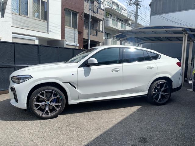 Ｘ６ ｘＤｒｉｖｅ　３５ｄ　Ｍスポーツ　ワンオーナ　黒革　コンフォートＰＫＧ　ハイラインＰＫＧ　２１インチＹスポークホイール　フットセンサー付き電動リアゲート　ステアリングヒータ　純正ナビ地デジ　全方位カメラ　アダプティブＬＥＤヘッドライト（68枚目）