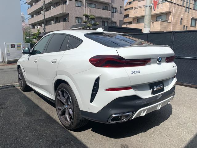 Ｘ６ ｘＤｒｉｖｅ　３５ｄ　Ｍスポーツ　ワンオーナ　黒革　コンフォートＰＫＧ　ハイラインＰＫＧ　２１インチＹスポークホイール　フットセンサー付き電動リアゲート　ステアリングヒータ　純正ナビ地デジ　全方位カメラ　アダプティブＬＥＤヘッドライト（73枚目）