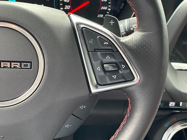 コンバーチブル　正規Ｄ車　ＨＵＤ　ＡｐｐｌｅＣａｒＰｌａｙ　ＢＯＳＥ　純正ＡＷ　ＥＴＣ　ブラックレッドレザー　電動パワーシート　シートヒーター　ベンチレーション　バックモニター　クルーズコントロール　オートライト(23枚目)