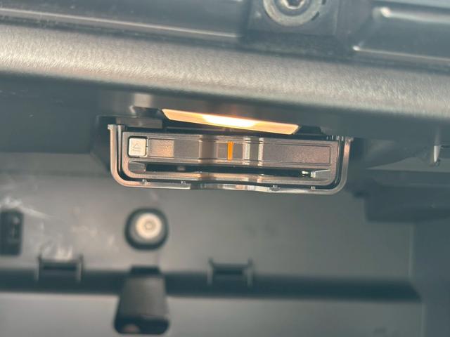 Ｖ９０ リチャージアルティメトＴ８ＡＷＤプラグインハイブリド　ｈａｒｍａｎ／ｋａｒｄｏｎ！本革シート！メモリー付きパワーシート！シートヒーター・ベンチレーション！ベンチレーション！リアシートヒーター！グーグルマップ！全周囲カメラ！ＳＲ！ＥＴＣ！前後ドラレコ！（15枚目）