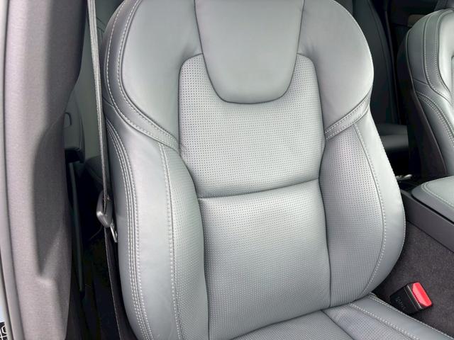 Ｖ９０ リチャージアルティメトＴ８ＡＷＤプラグインハイブリド　ｈａｒｍａｎ／ｋａｒｄｏｎ！本革シート！メモリー付きパワーシート！シートヒーター・ベンチレーション！ベンチレーション！リアシートヒーター！グーグルマップ！全周囲カメラ！ＳＲ！ＥＴＣ！前後ドラレコ！（33枚目）