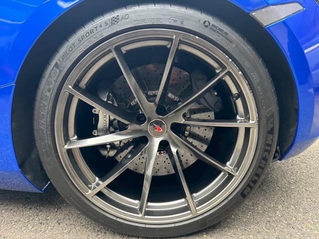 ７２０Ｓ 　パフォーマンス／フルラッピング／元色グレイシャーホワイト／正規Ｄ車／カーボンエクステリア／カーボンインテリア／全方位カメラ／Ｆリフター／クルーズコントロール／Ｂｏｗｅｒｓ＆Ｗｉｌｋｉｎｓ／鍛造ホイール（52枚目）