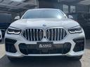 Ｘ６ ｘＤｒｉｖｅ　３５ｄ　Ｍスポーツ　ワンオーナ　黒革　コンフォートＰＫＧ　ハイラインＰＫＧ　２１インチＹスポークホイール　フットセンサー付き電動リアゲート　ステアリングヒータ　純正ナビ地デジ　全方位カメラ　アダプティブＬＥＤヘッドライト（5枚目）