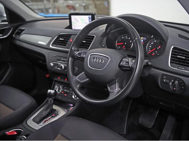 Q3 2.0TFSIクワトロ170PS Sトロニック 4WD 障害物センサー ルーフレール ETC HDDナビ バックカメラ 過給器設定モデル ディスプレイオーディオ 頸部衝撃緩和ヘッドレスト(43枚目)