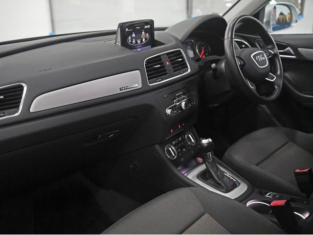 Q3 2.0TFSIクワトロ170PS Sトロニック 4WD 障害物センサー ルーフレール ETC HDDナビ バックカメラ 過給器設定モデル ディスプレイオーディオ 頸部衝撃緩和ヘッドレスト(46枚目)