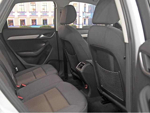 Q3 2.0TFSIクワトロ170PS Sトロニック 4WD 障害物センサー ルーフレール ETC HDDナビ バックカメラ 過給器設定モデル ディスプレイオーディオ 頸部衝撃緩和ヘッドレスト(52枚目)