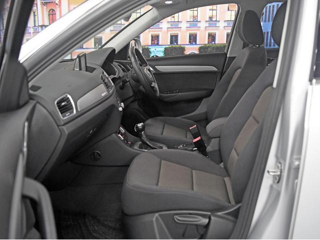Q3 2.0TFSIクワトロ170PS Sトロニック 4WD 障害物センサー ルーフレール ETC HDDナビ バックカメラ 過給器設定モデル ディスプレイオーディオ 頸部衝撃緩和ヘッドレスト(59枚目)