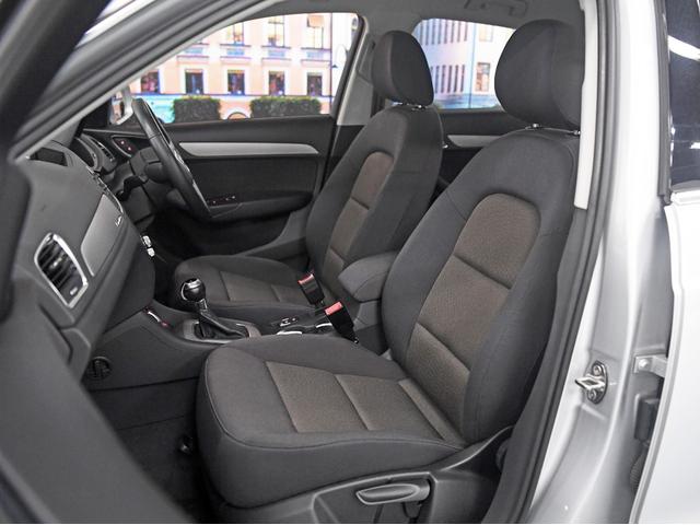Q3 2.0TFSIクワトロ170PS Sトロニック 4WD 障害物センサー ルーフレール ETC HDDナビ バックカメラ 過給器設定モデル ディスプレイオーディオ 頸部衝撃緩和ヘッドレスト(60枚目)