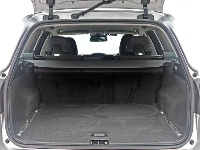 V70 T4 SE ルーフレール 革シート シートヒーター ドライブレコーダー HDDナビ 頸部衝撃緩和ヘッドレスト パワーシート ミュージックサーバー(5枚目)