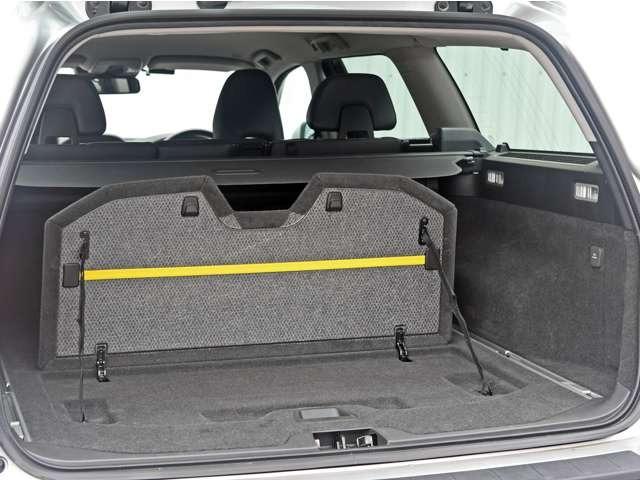 V70 T4 SE ルーフレール 革シート シートヒーター ドライブレコーダー HDDナビ 頸部衝撃緩和ヘッドレスト パワーシート ミュージックサーバー(7枚目)