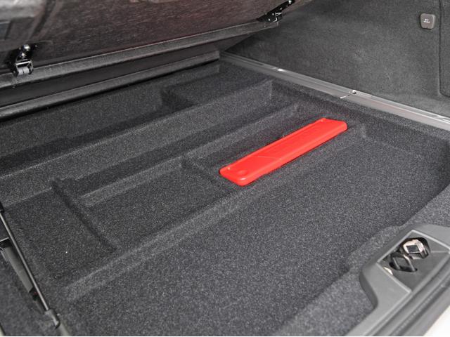 V70 T4 SE ルーフレール 革シート シートヒーター ドライブレコーダー HDDナビ 頸部衝撃緩和ヘッドレスト パワーシート ミュージックサーバー(10枚目)