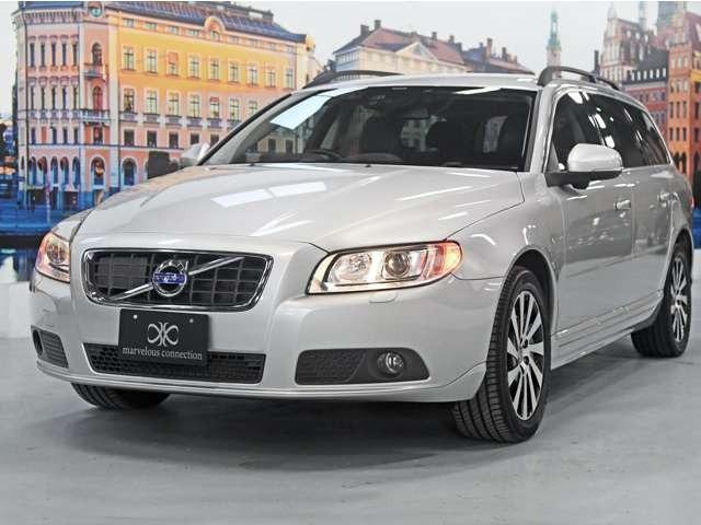 V70 T4 SE ルーフレール 革シート シートヒーター ドライブレコーダー HDDナビ 頸部衝撃緩和ヘッドレスト パワーシート ミュージックサーバー(12枚目)